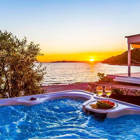 Buqez Eco Resort - Villa 18 - Direkt Am Strand Drage Exterior photo